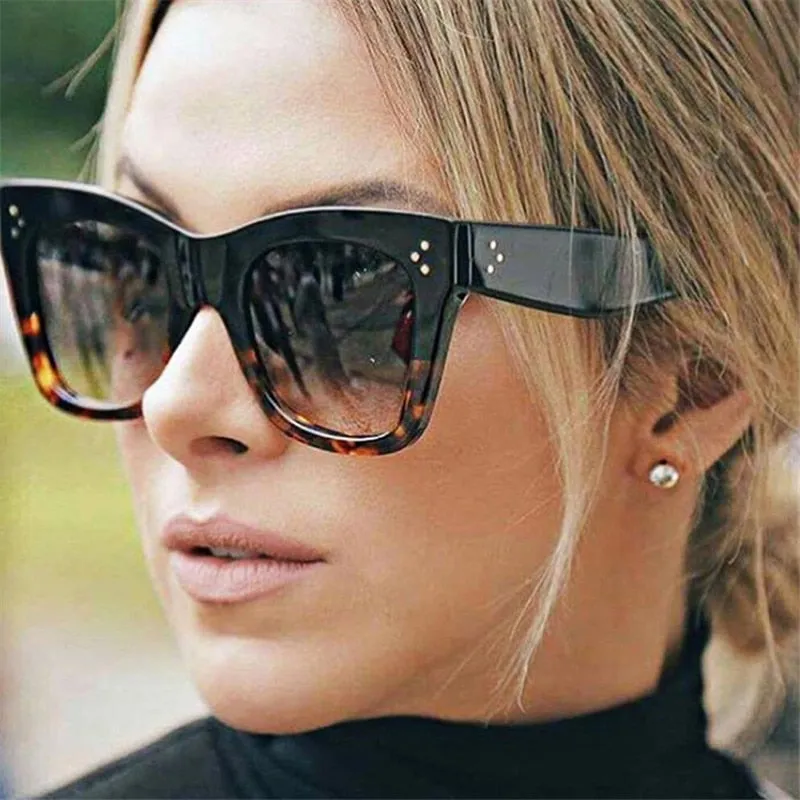 Oulylan Classic Cat Eye Sunglasses Women Vintage Oversized Gradient Sun Glasses Shades Female Luxury Designer UV400 Sunglass