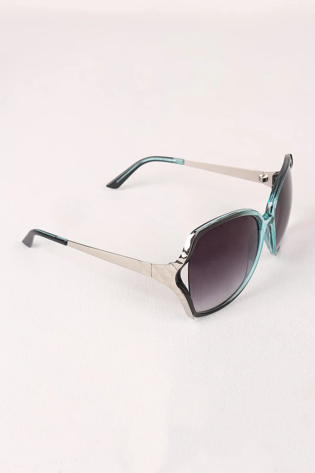 Plastic Frame Gradient Tint Oval Sunglasses