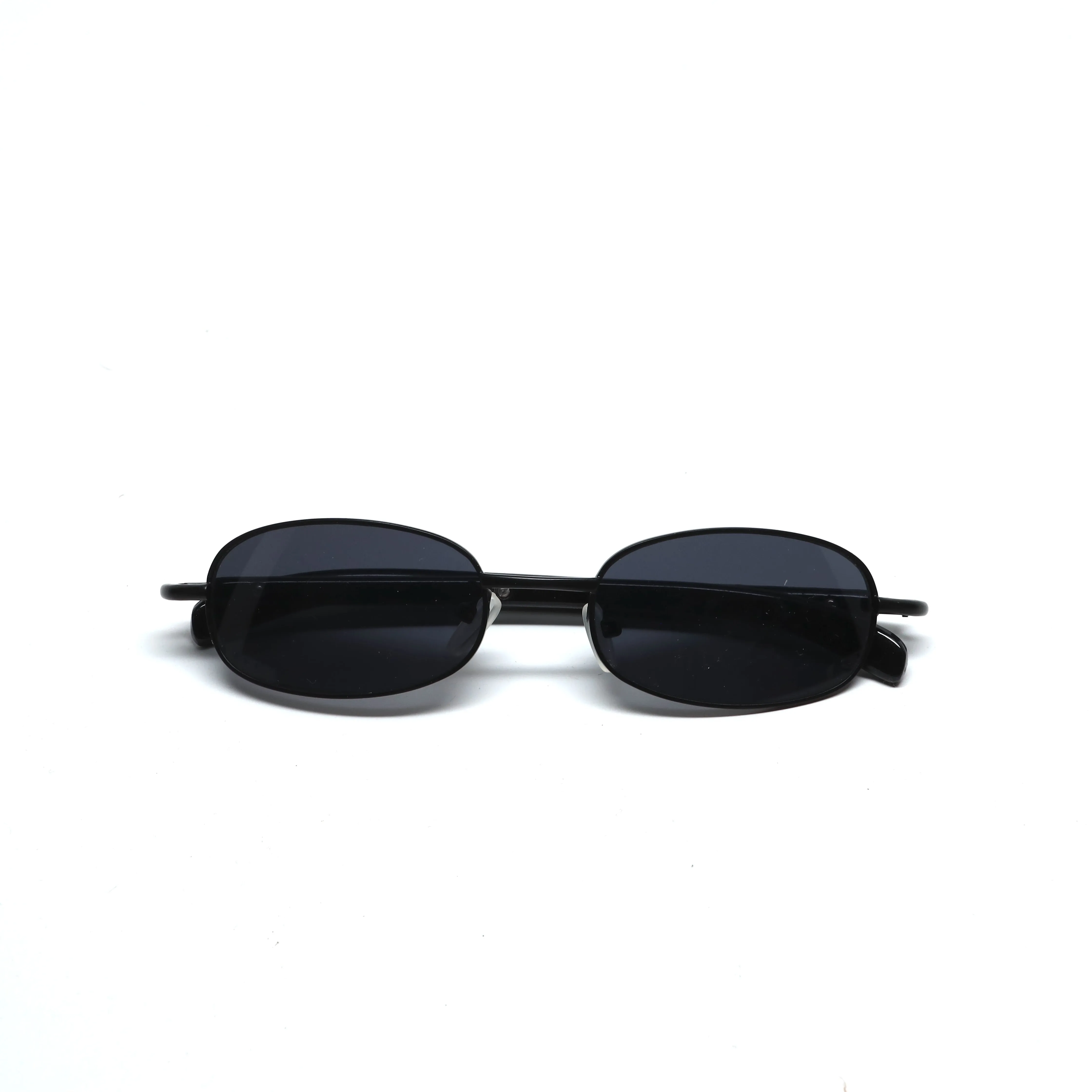 //Style T24// Vintage 90s Small Size Narrow Wraparound Sunglasses - Black